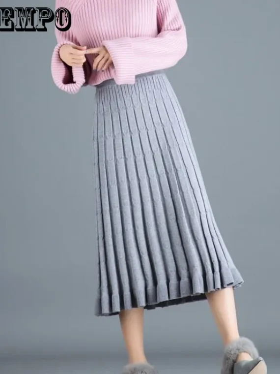 FlexElevate Knit Pleated Skirt