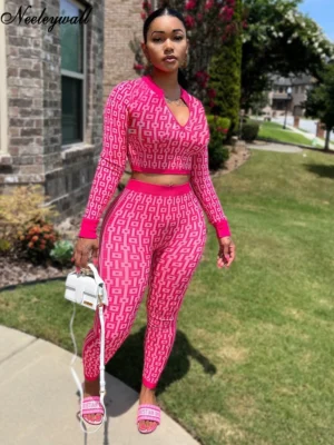 Flexelevate Fashion Geometric Print Zipper Up Crop Top And Matching Legging Suits Set
